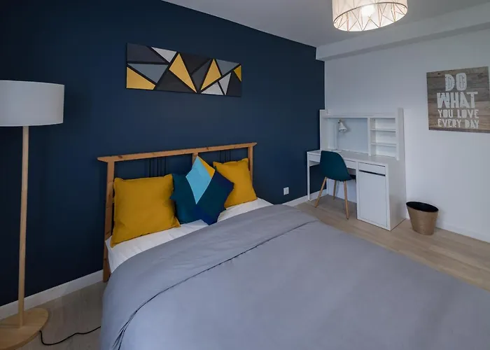 Appartement 3 chambres - Parking - Wifi - Buanderie - Jardin