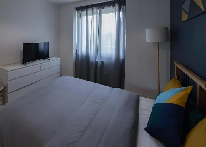 Appartement 3 chambres - Parking - Wifi - Buanderie - Jardin